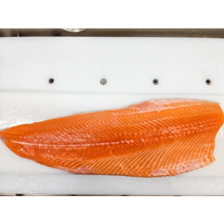 ŁOSOŚ FILET ŚWIEŻY